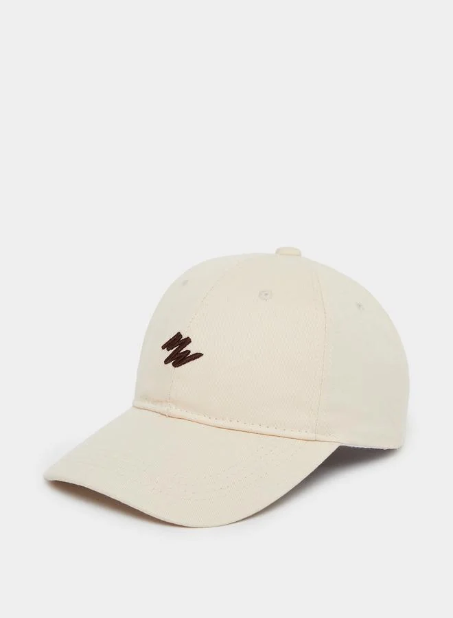 ستايلي كاب بيسبول بتفاصيل مُطرّزة